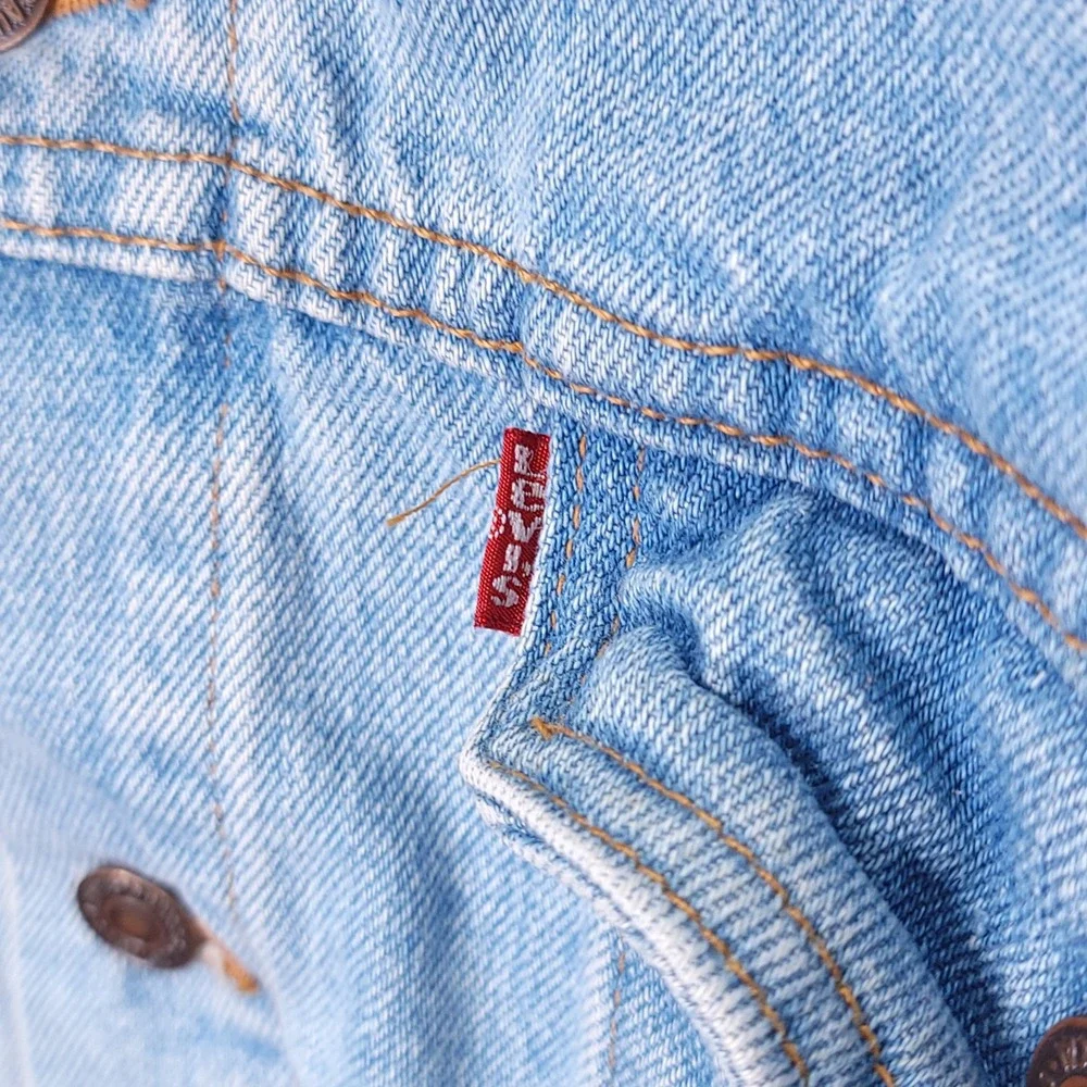Levis 70507-4834 Denim Trucker Jacket Mens XL Light Wash Made in USA Vintage 90s